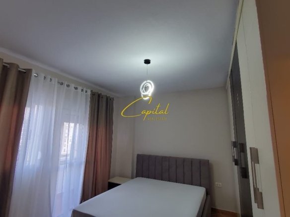 APARTAMENT ME QERA 1+1 RRUGA E KAVAJES 50.000 LEKE