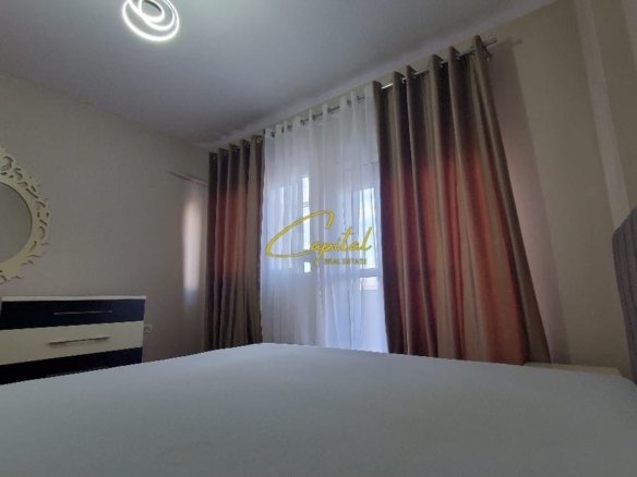 APARTAMENT ME QERA 1+1 RRUGA E KAVAJES 50.000 LEKE