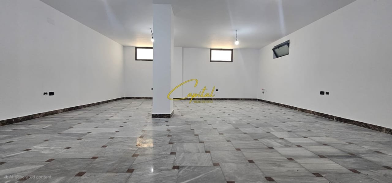 WhatsApp Image 2025-12-01 at 3.36.33 PM (4) AMBIENT BIZNESI ME QERA 200 M2 ISH BLLOKU 300.000 LEKE