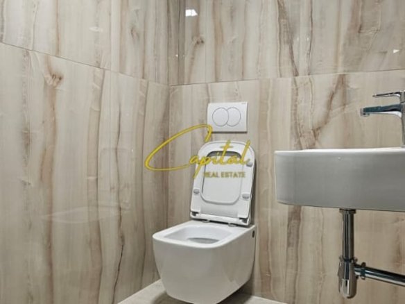 AMBIENT BIZNESI ME QERA 200 M2 ISH BLLOKU 300.000 LEKE