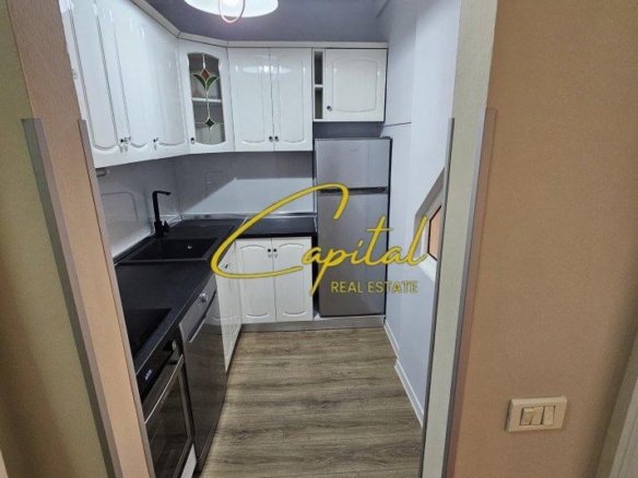 ZYRE ME QERA 130 M2 QENDER 1000 EURO