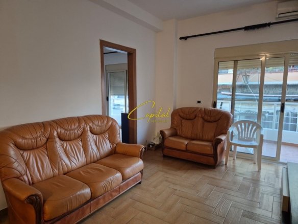 APARTAMENT ME QERA 2+1 MYSLYM SHYRI 70.000 LEKE