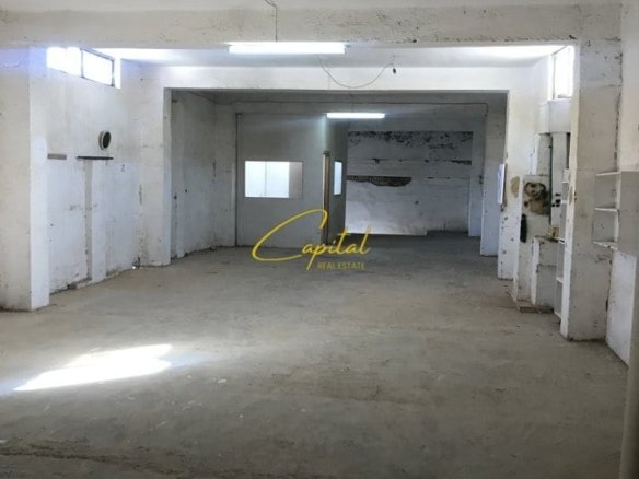 MAGAZINE ME QERA 340 M2 SIRI KODRA 800 EURO