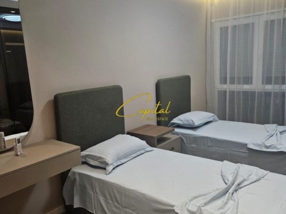 APARTAMENT ME QERA 2+1 RRUGA DRITAN HOXHA 700 EURO