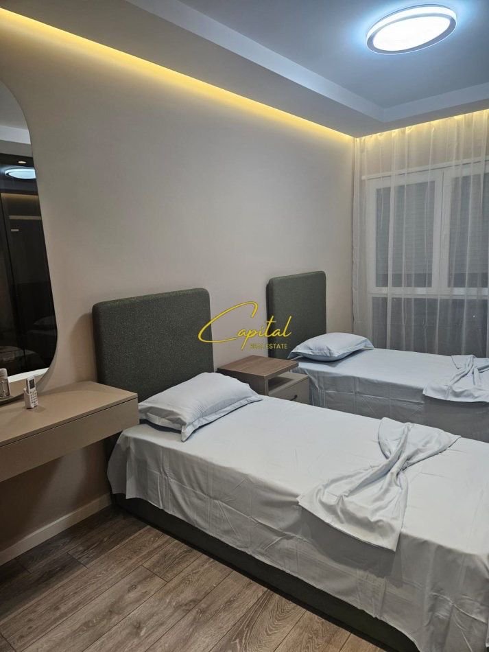 WhatsApp Image 2025-12-02 at 2.26.18 PM APARTAMENT ME QERA 2+1 RRUGA DRITAN HOXHA 700 EURO