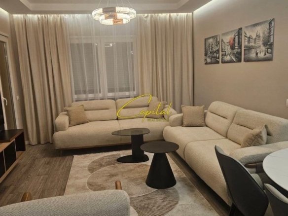 APARTAMENT ME QERA 2+1 RRUGA DRITAN HOXHA 700 EURO