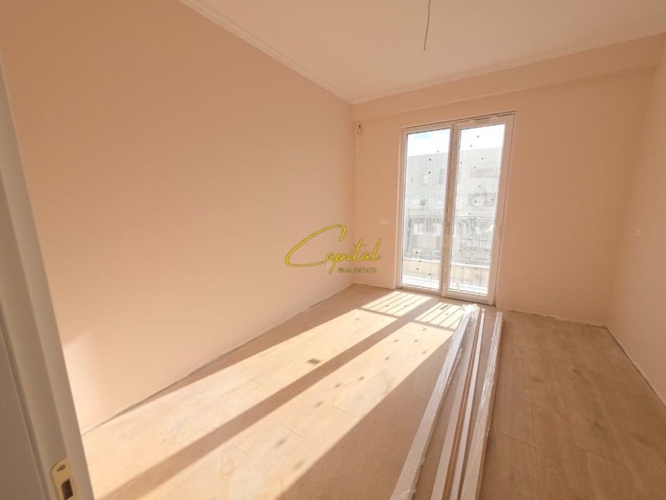 WhatsApp Image 2025-12-03 at 11.13.34 AM (1) APARTAMENT ME QERA 2+1 KOMUNA E PARISIT 1.100 EURO