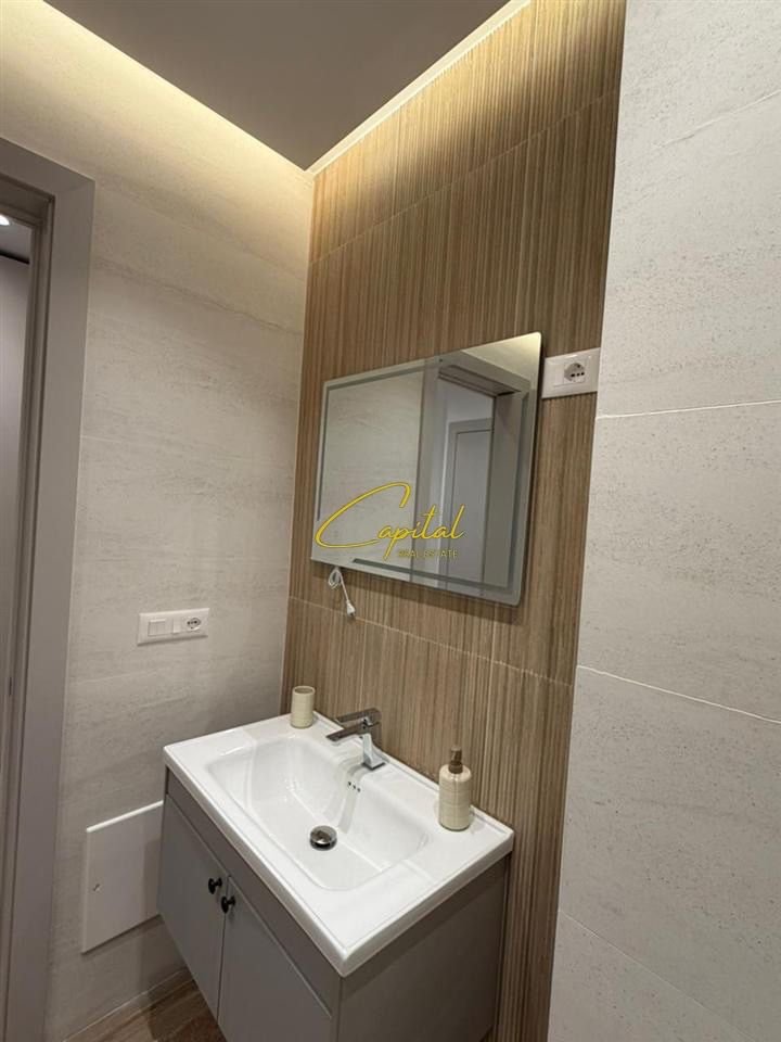 WhatsApp Image 2025-12-04 at 10.10.57 AM APARTAMENT ME QERA 1+1 ZOGU I ZI 75.000 LEKE