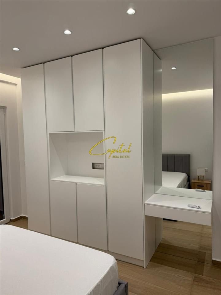 WhatsApp Image 2025-12-04 at 10.10.58 AM APARTAMENT ME QERA 1+1 ZOGU I ZI 75.000 LEKE