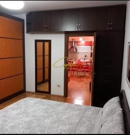 APARTAMENT ME QERA 1+1 21 DHJETORI 600 EURO