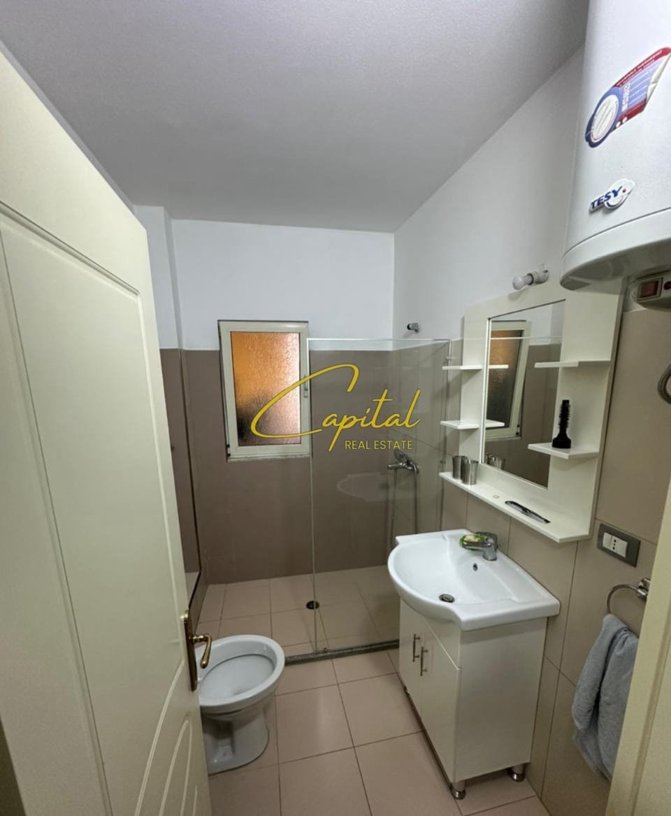 APARTAMENT ME QERA 2+1 PORCELAN 500 EURO
