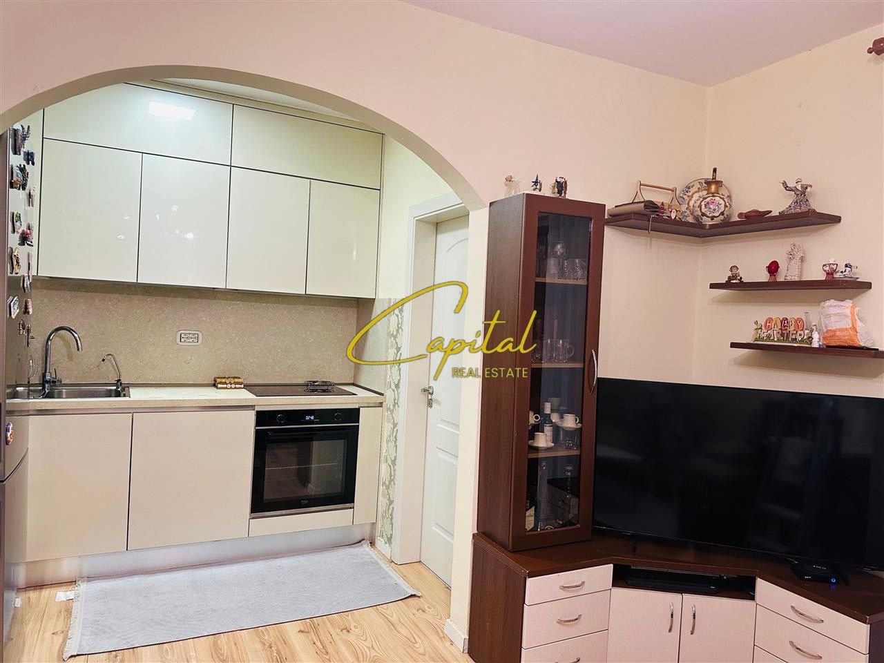 SHITET APARTAMENT 3+1 KOMBINAT 102.000 EURO