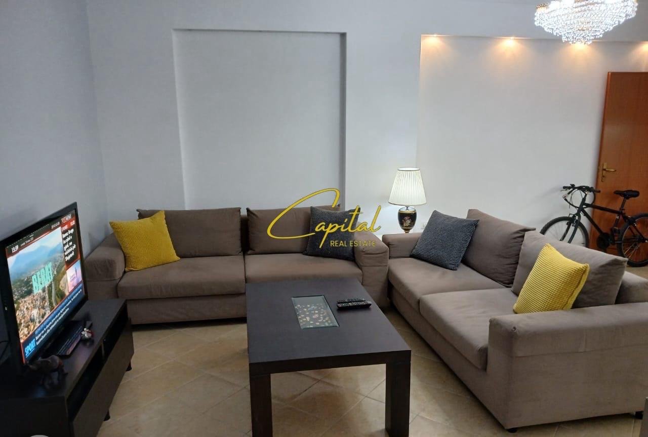 APARTAMENT ME QERA 2+1 FRESKU 520 EURO