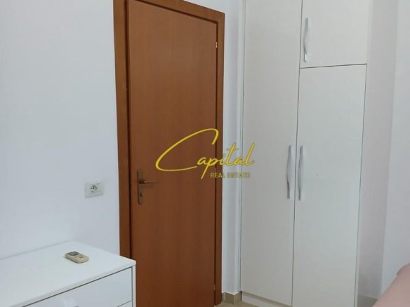APARTAMENT ME QERA 2+1 FRESKU 520 EURO