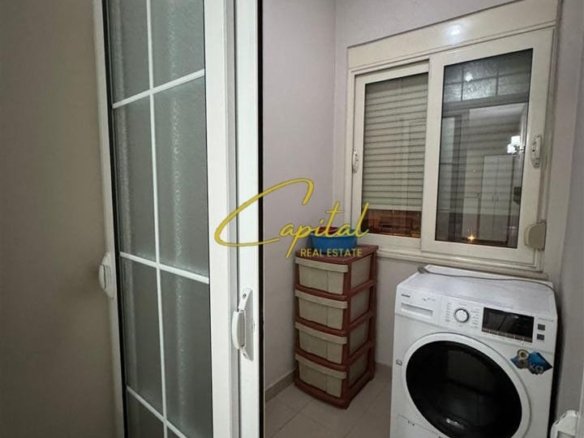 APARTAMENT ME QERA 2+1 ISH STACIONI TRENIT 60.000 LEKE