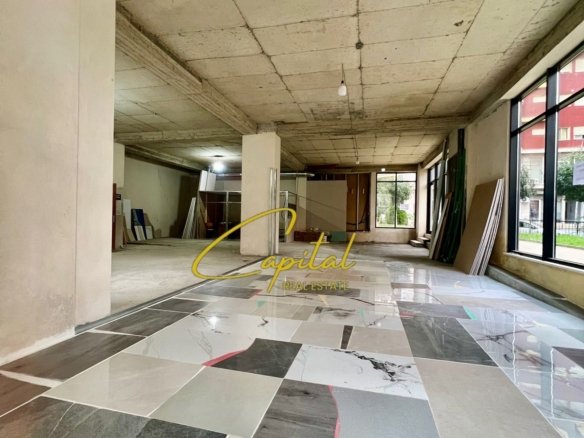AMBIENT BIZNESI ME QERA 210 M2 BRRYLI 180.000 LEKE