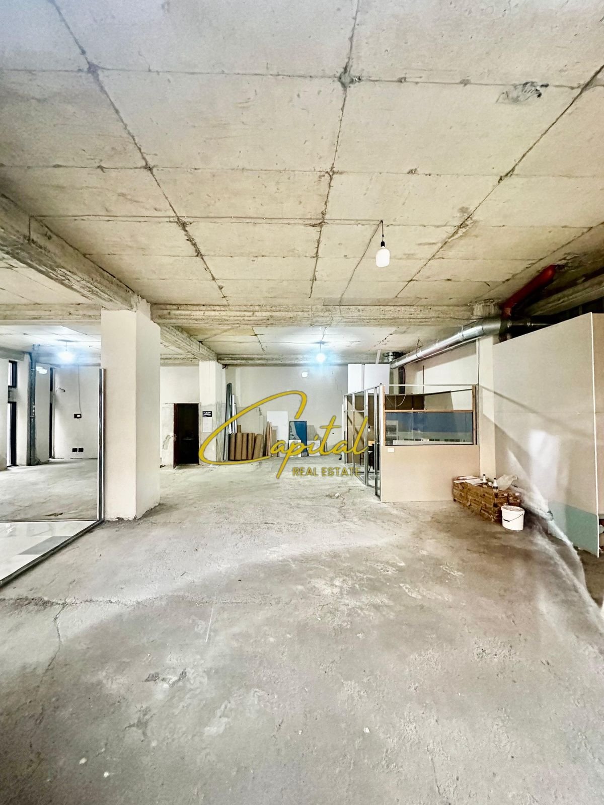 AMBIENT BIZNESI ME QERA 210 M2 BRRYLI 180.000 LEKE