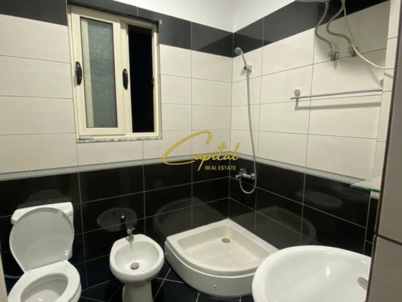 APARTAMENT ME QERA 1+1 LAPRAKE 40.000 LEKE