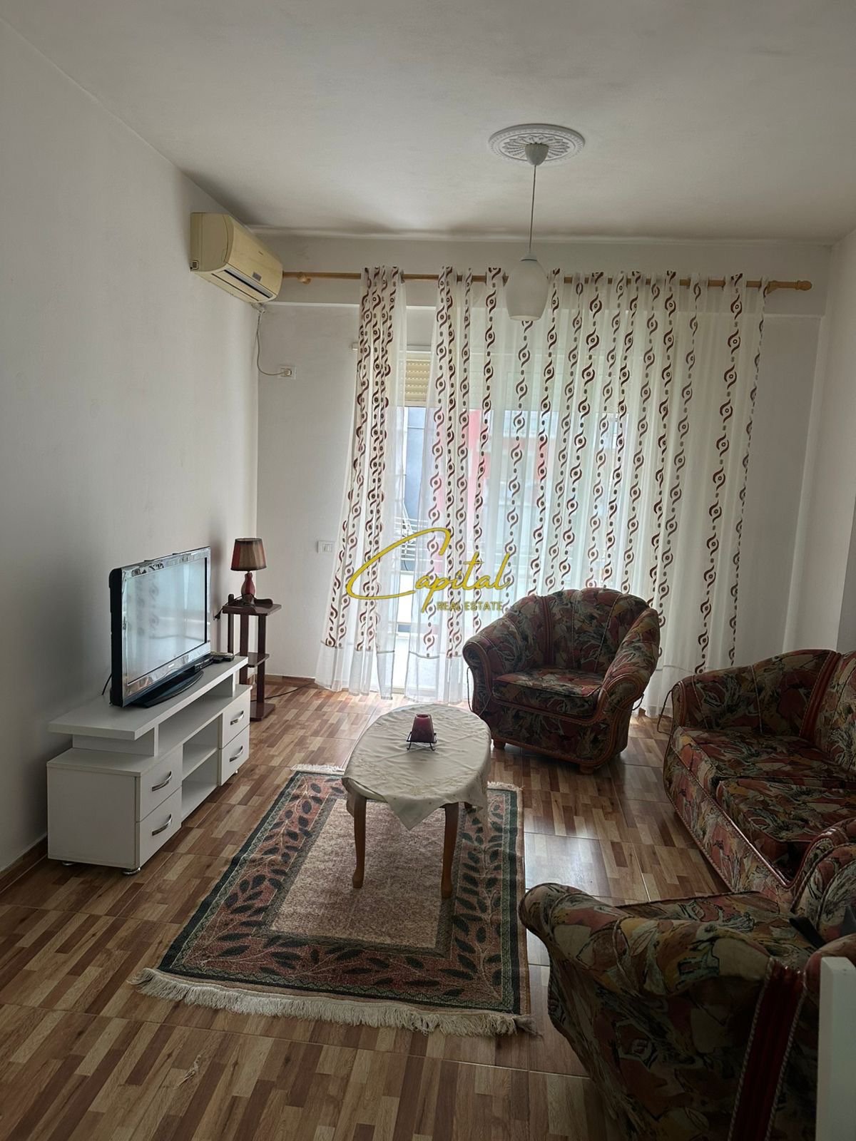 APARTAMENT ME QERA 1+1 KOMPLEKSI GOLDEN PARKU 50.000 LEKE