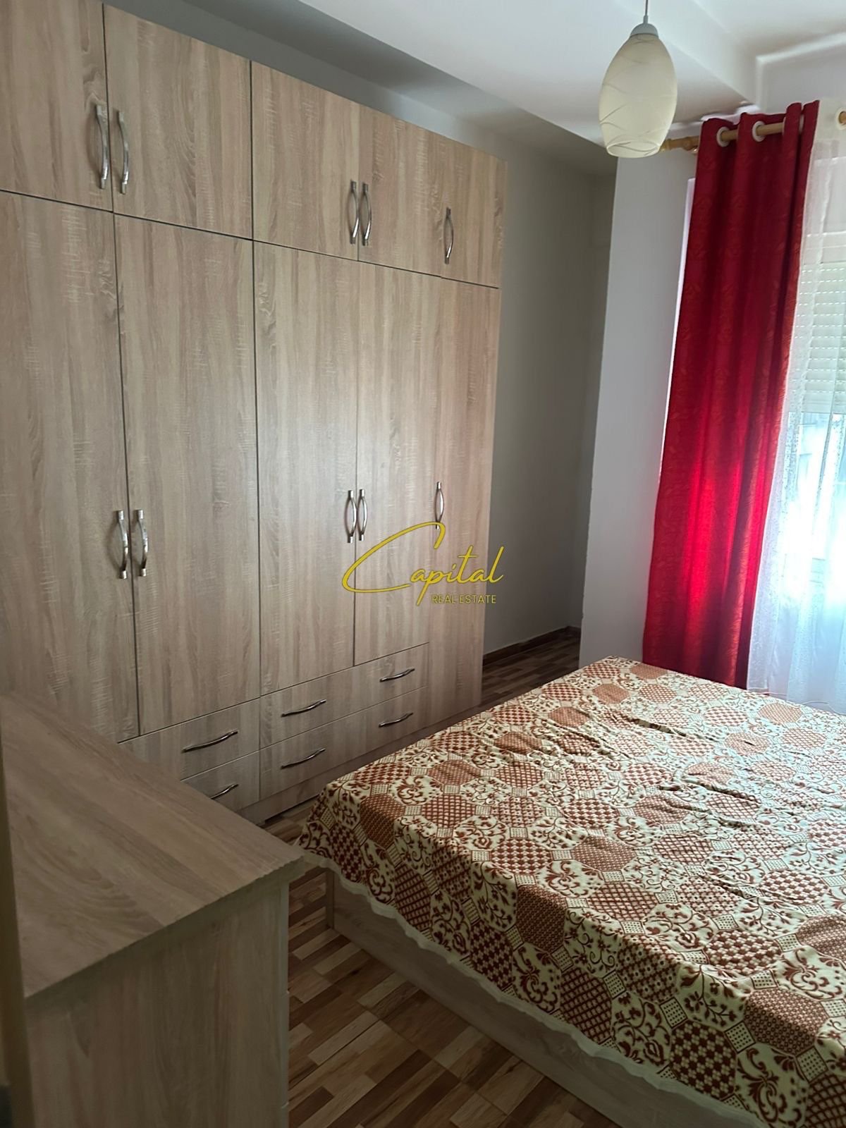 APARTAMENT ME QERA 1+1 KOMPLEKSI GOLDEN PARKU 50.000 LEKE