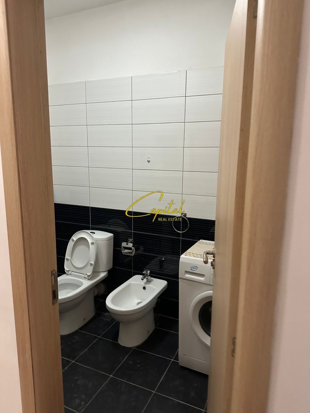 APARTAMENT ME QERA 1+1 KOMPLEKSI GOLDEN PARKU 50.000 LEKE