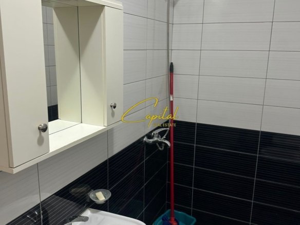 APARTAMENT ME QERA 1+1 KOMPLEKSI GOLDEN PARKU 50.000 LEKE