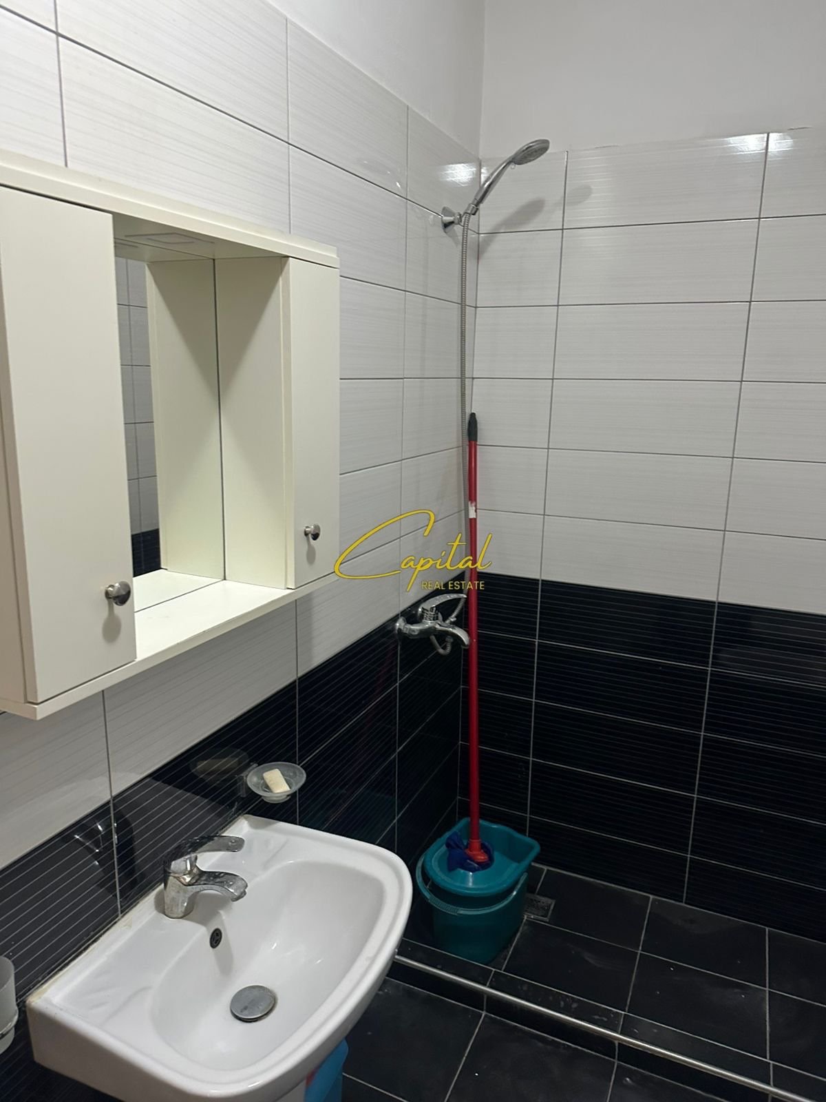 APARTAMENT ME QERA 1+1 KOMPLEKSI GOLDEN PARKU 50.000 LEKE