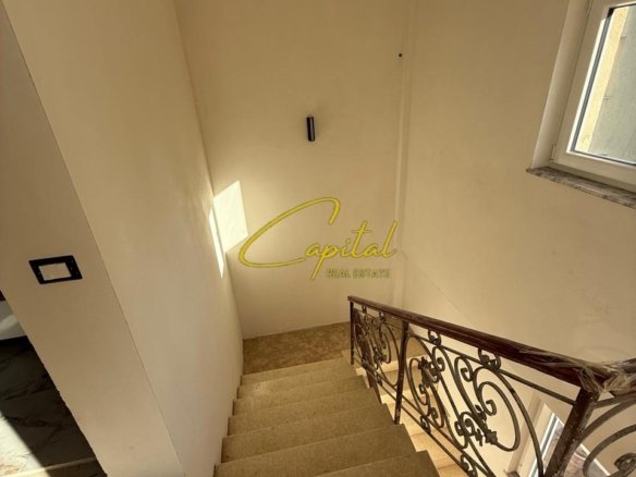 VILE PRIVATE ME QERA 340 M2 21 DHJETORI 200.000 LEKE