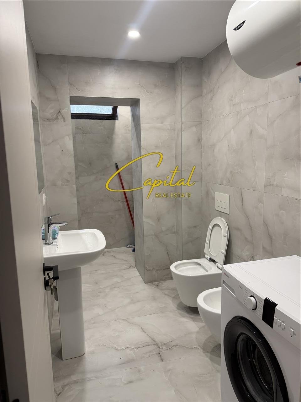WhatsApp Image 2025-12-09 at 11.35.04 AM APARTAMENT ME QERA 2+1 ISH BLLOKU 850 EURO