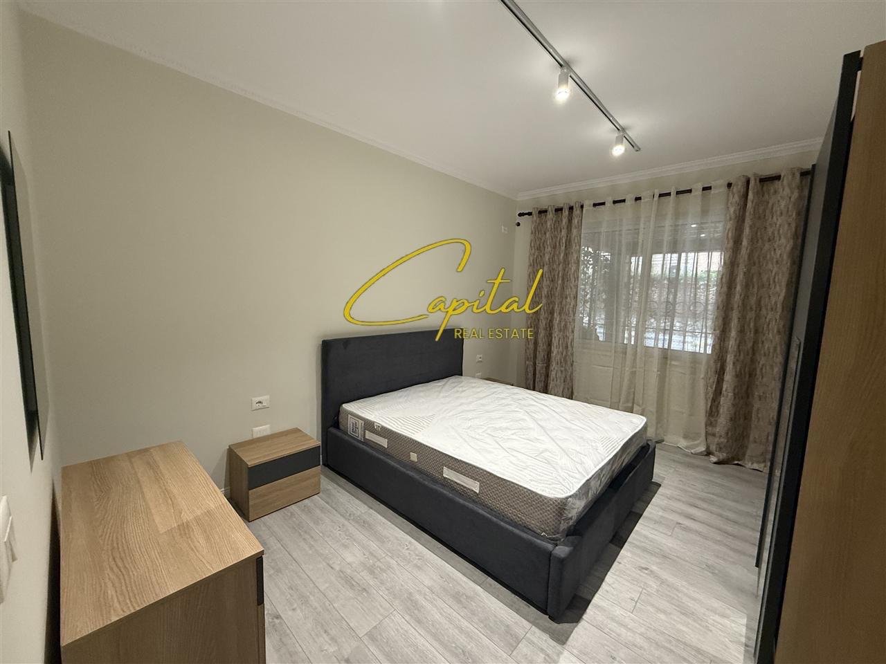 WhatsApp Image 2025-12-09 at 11.35.05 AM APARTAMENT ME QERA 2+1 ISH BLLOKU 850 EURO