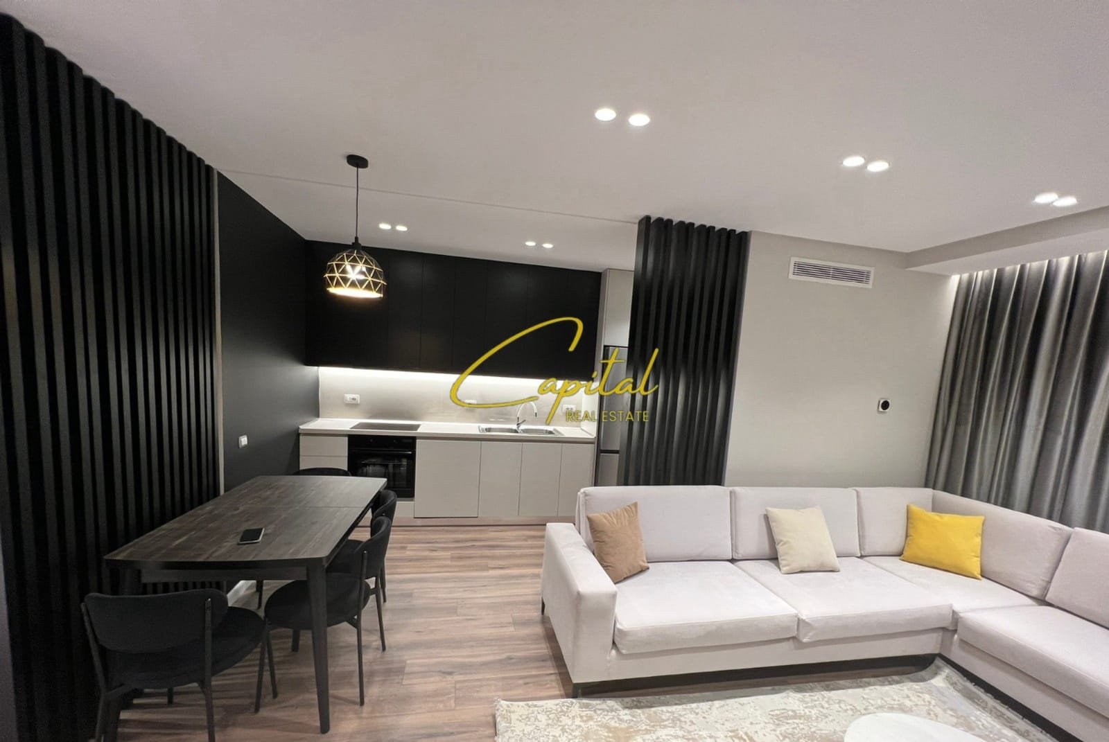 APARTAMENT ME QERA 2+1 ISH FUSHA AVIACIONIT 700 EURO