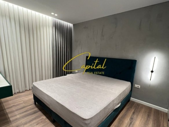 APARTAMENT ME QERA 2+1 ISH FUSHA AVIACIONIT 700 EURO