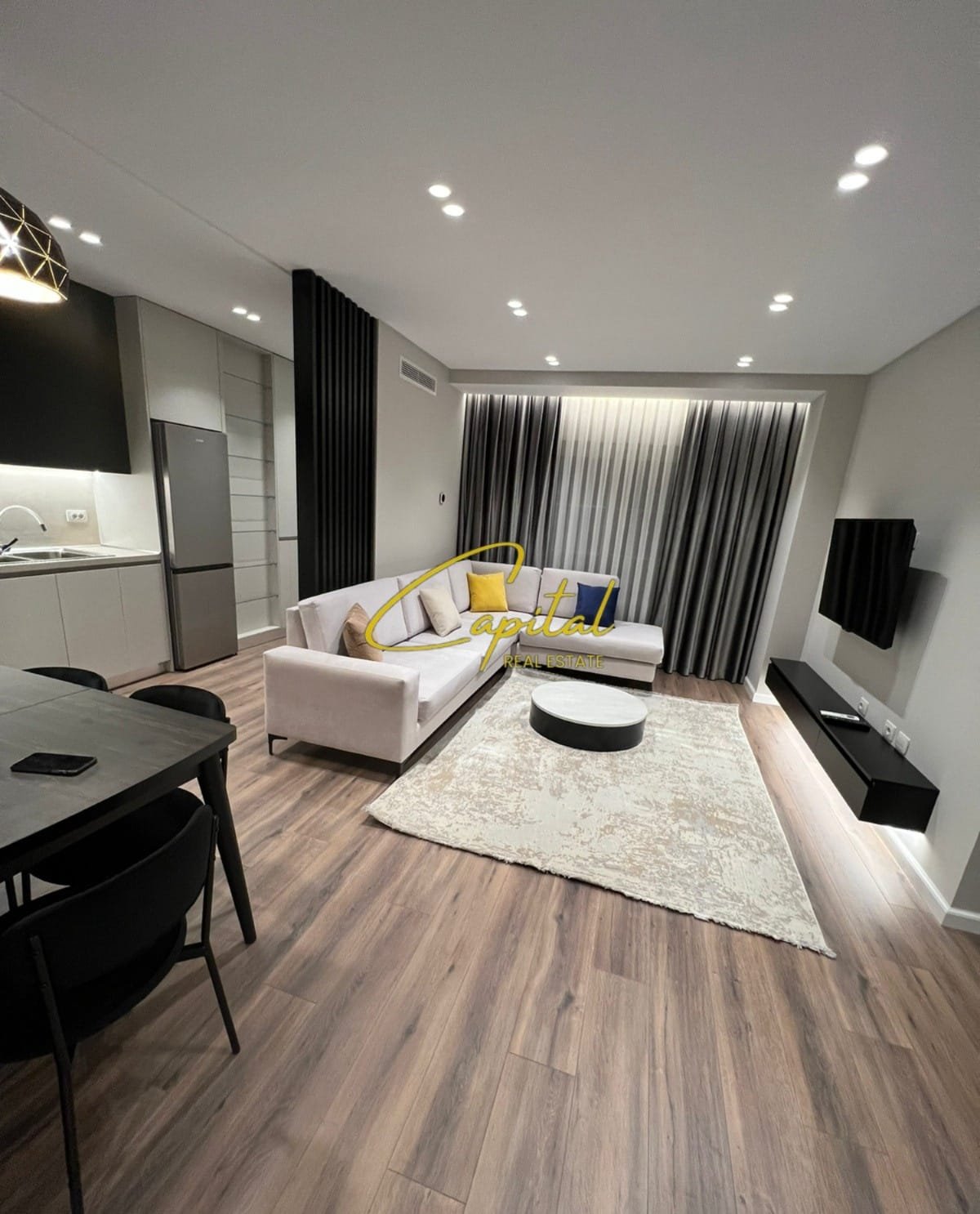 APARTAMENT ME QERA 2+1 ISH FUSHA AVIACIONIT 700 EURO