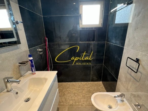 APARTAMENT ME QERA 2+1 ISH FUSHA AVIACIONIT 700 EURO