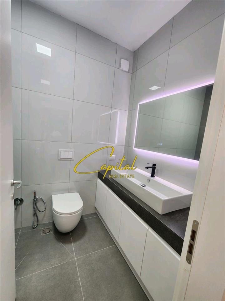 WhatsApp Image 2025-12-09 at 12.09.51 PM APARTAMENT ME QERA 2+1+2 KOPSHTI ZOOLOGJIK 120.000 LEKE