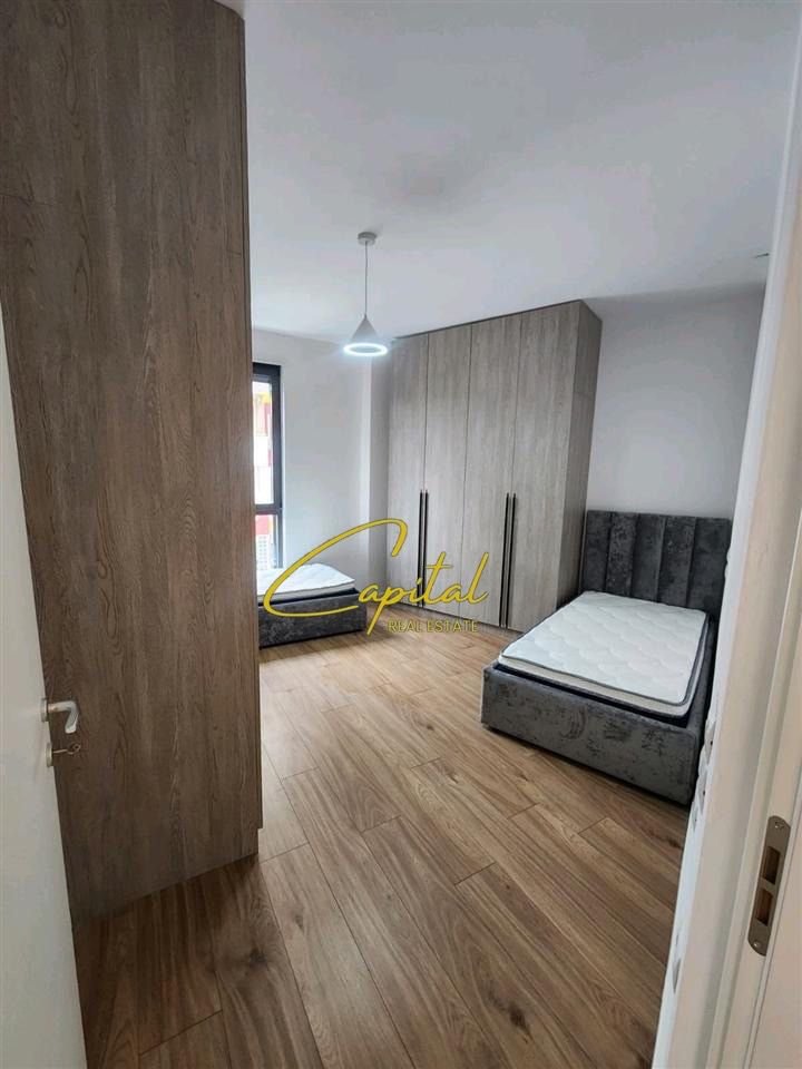 WhatsApp Image 2025-12-09 at 12.09.52 PM (1) APARTAMENT ME QERA 2+1+2 KOPSHTI ZOOLOGJIK 120.000 LEKE