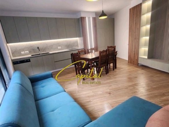 APARTAMENT ME QERA 2+1+2 KOPSHTI ZOOLOGJIK 120.000 LEKE