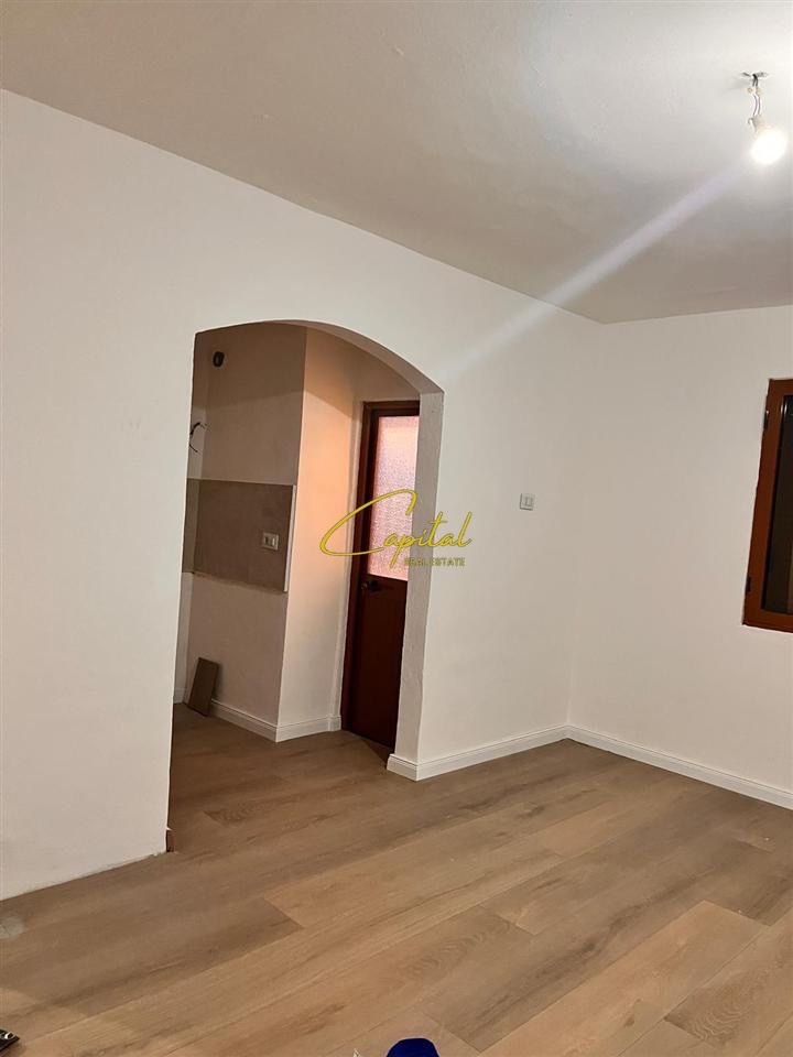 SHITET APARTAMENT 1+1 KOMBINAT 7.400.000 LEKE