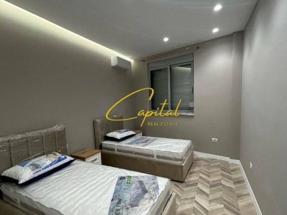 SHITET APARTAMENT 2+1+2 QENDER 360.000 EURO