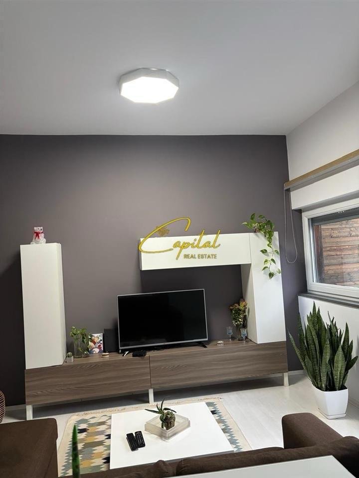 APARTAMENT ME QERA 1+1 KOPSHTI ZOOLOGJIK 600 EURO