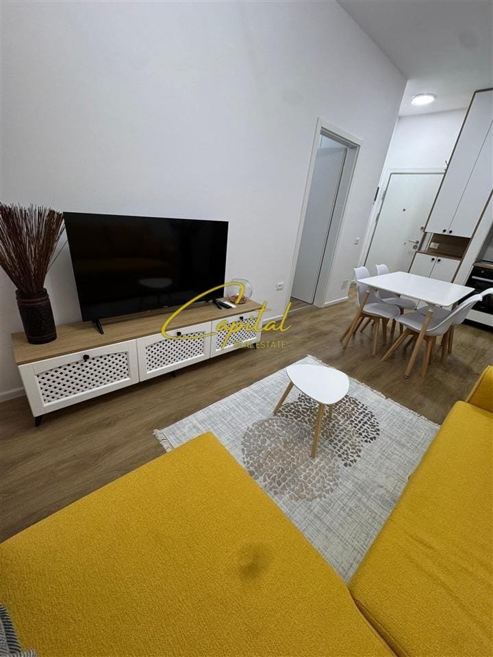 WhatsApp Image 2025-12-09 at 4.07.54 PM APARTAMENT ME QERA 1+1 ALI DEMI 450 EURO
