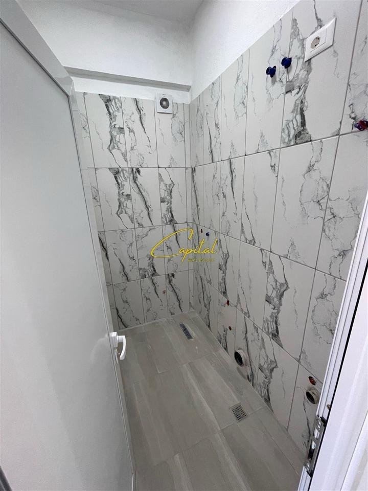 ZYRE ME QERA 90 M2 PAZARI I RI 80.000 LEKE