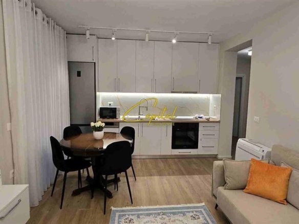 APARTAMENT ME QERA 2+1 MYSLYM SHYRI 75.000 LEKE