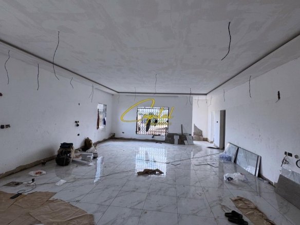 AMBIENT BIZNESI ME QERA 65 M2 ZOGU I ZI 60.000 LEKE