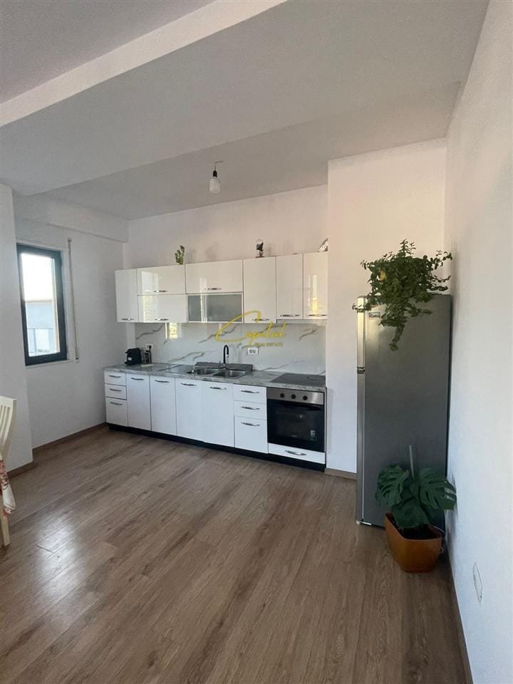 APARTAMENT ME QERA 2+1 PORCELANI 700 EURO