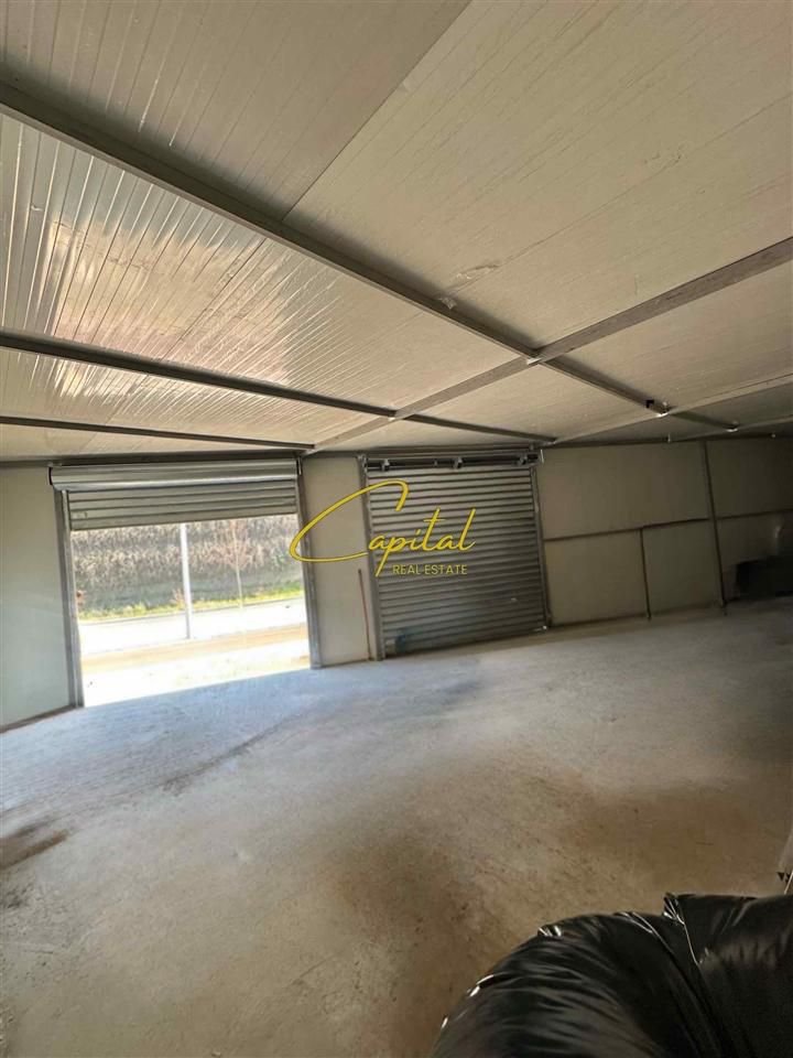 KAPANON ME QERA 60 M2 ISH SHESHI SHQIPONJA 400 EURO