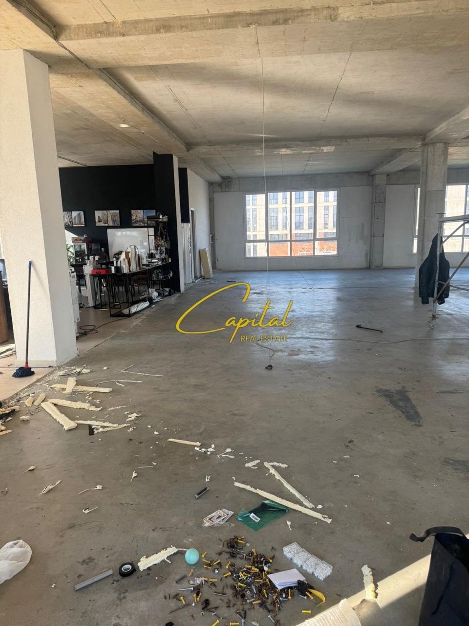 MAGAZINE ME QERA 2.900 M2 KASHAR 13.000 EURO