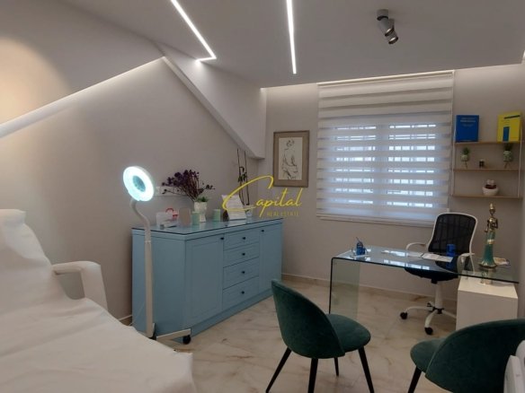 KLINIKE ESTETIKE ME QERA 70 M2 QENDER 2.500 EURO