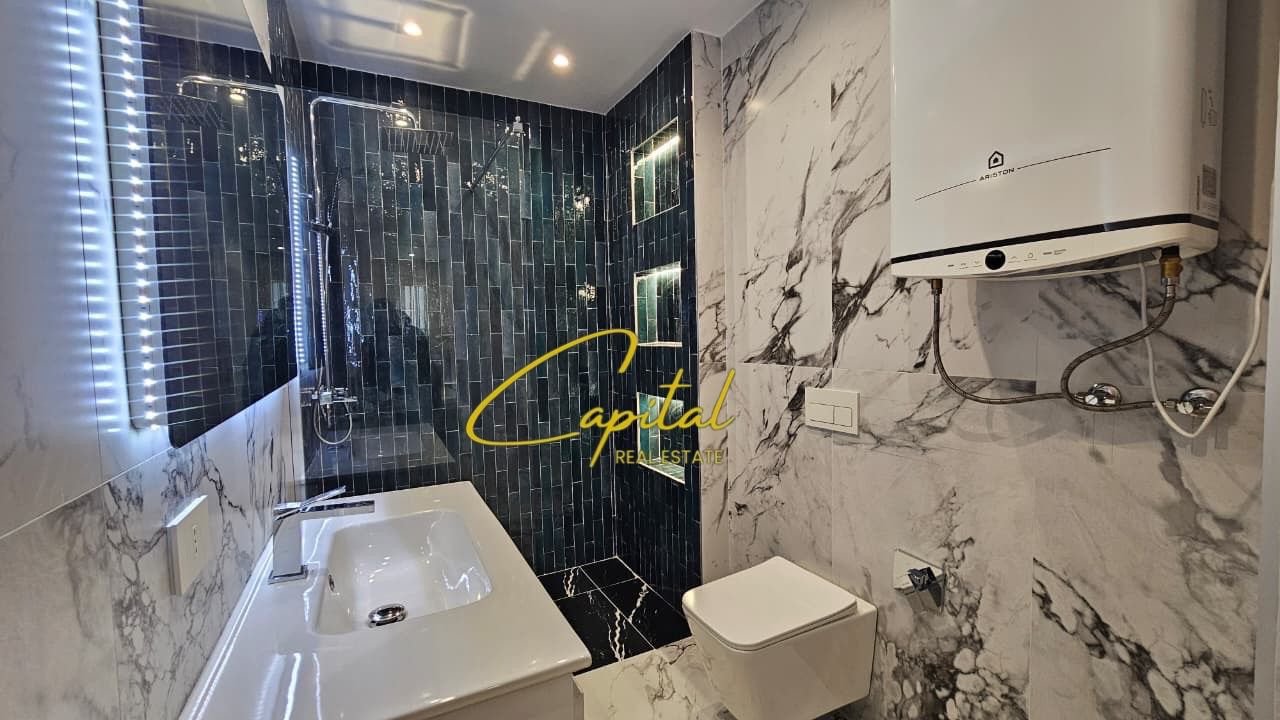 APARTAMENT ME QERA 2+1 QENDER 1.400 EURO