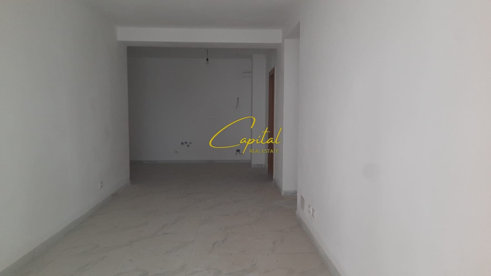 ZYRE ME QERA 119 M2 KOMBINAT 400 EURO